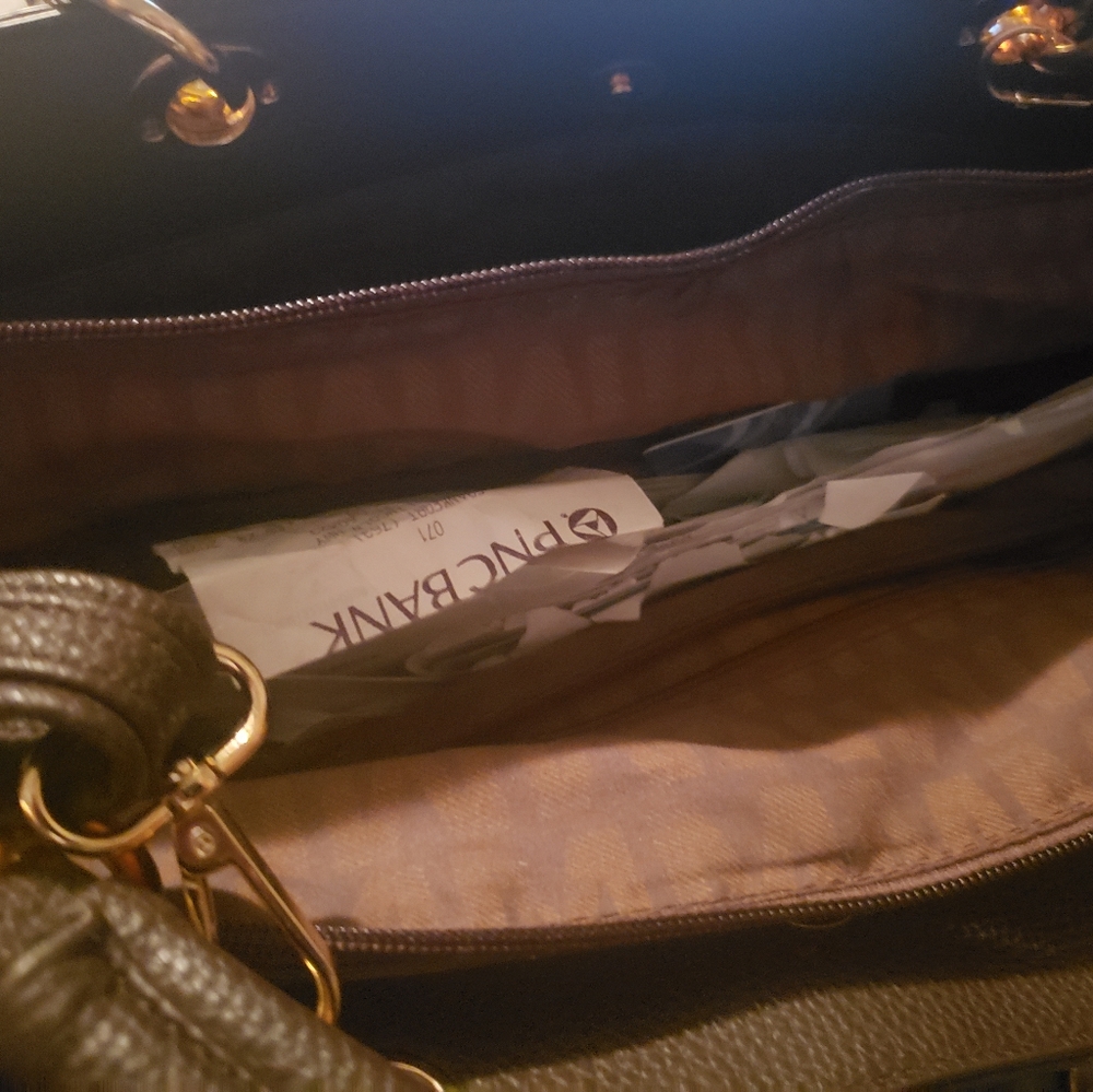Purse - Picture 3 of 4